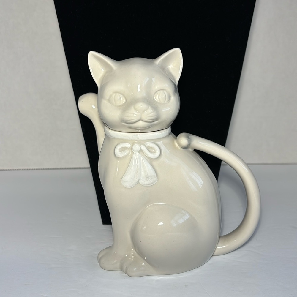 VTG Cat Lidded Teapot By Crowning Touch Collection Japan White 6 5/8” Ceramic - Picture 1 of 10